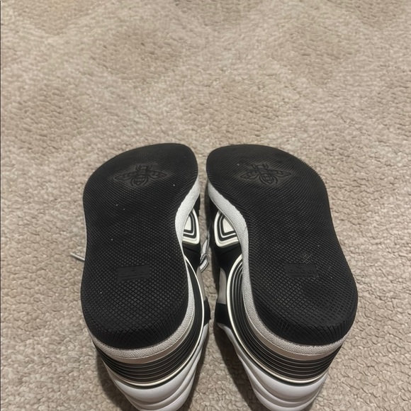 Men’s Gucci sneakers size 10 - Picture 7 of 9